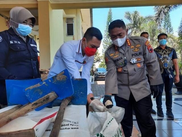 gula rafinasi, gula dafinasi ilegal, gula rafinasi illegasl, serayunews ,serayu news, berita terkini, berita hari ini