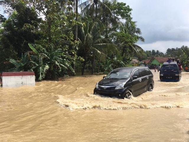 banjir jeruklegi cilacap, serayunews, serayu news, berita terkini, berita hari ini, banjir, jeruklegi, cilacap