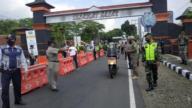 penyekatan ppkm darurat purbalingga, ppkm darurat, ppkm darurat jawa bali, penyekatan purbalingga, pos perbatasan jompo kalimanah purbalingga, serayunews, serayu news, berita terkini, berita hari ini, purbalingga
