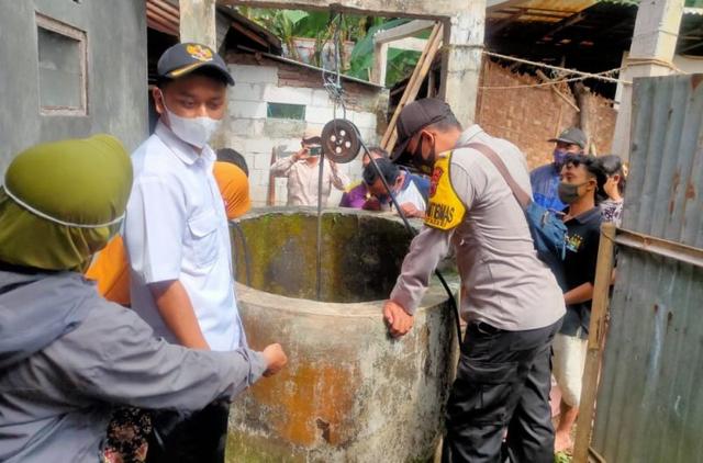sulemi masuk sumur, sulemi kakek tercebur ke sumur, serayunews, serayu news, berita terkini, berita hari ini, karangjengkol, kutasari, purbalingga