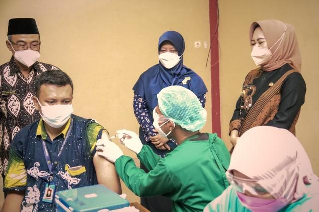 vaksinasi massal Covid-19, serayunews, serayu news, berita terkini, berita hari ini, purbalingga, herd immunity, gedung korpri