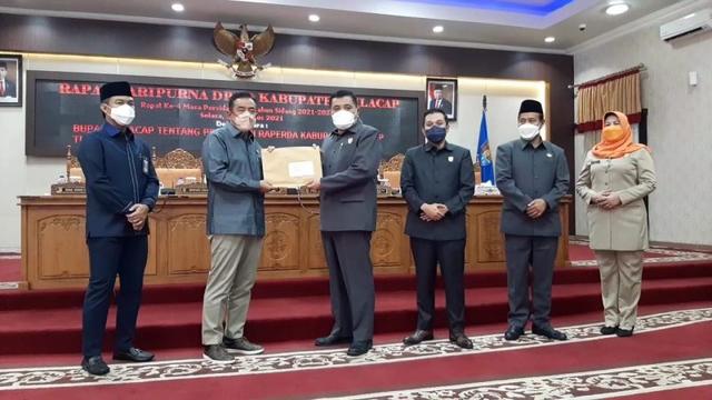 kawasan tanpa rokok, larangan merokok, cilacap, berita terkini, berita hari ini