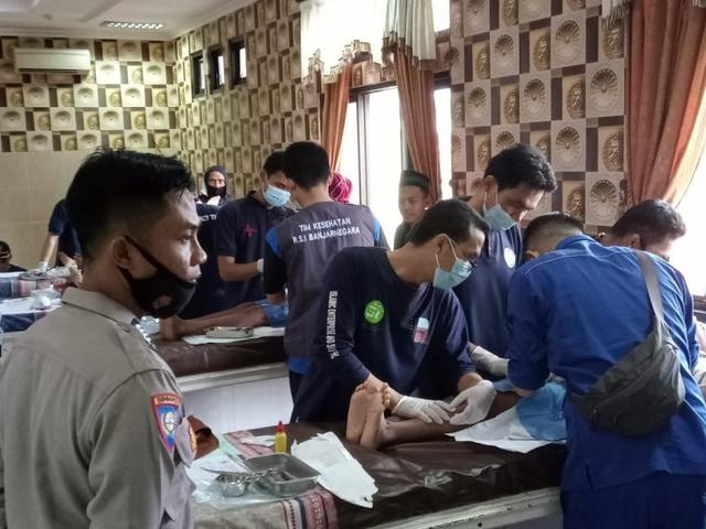Khitanan massal Polres Banjarnegara dalam rangka HUT Bhayangkara ke 76