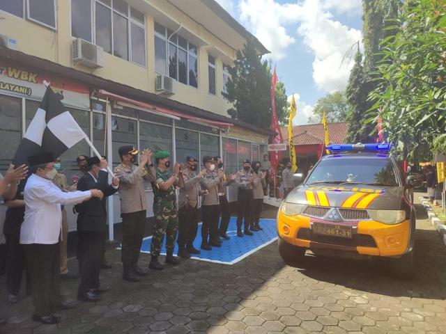 HUT Bhayangkara, Polresta Banyumas Bagikan 800 Paket Sembako