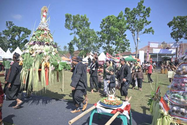 festival budaya desa kalialang
