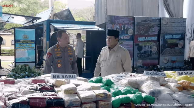 Presiden Prabowo apresiasi Polri atas pemusnahan 214 ton narkoba senilai Rp29 triliun demi selamatkan generasi muda Indonesia. (Youtube/Sekretariat Presiden)