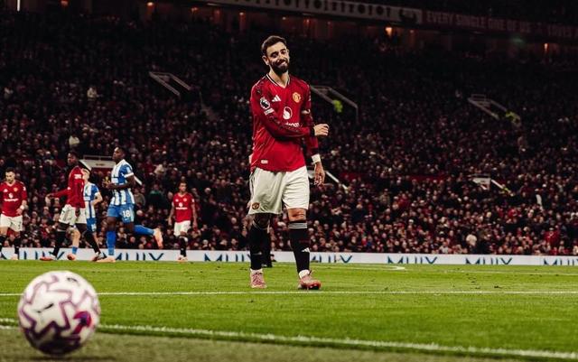 Bruno Fernandes (Portugal) – Gelandang serang andalan MU ini tercatat sudah mengoleksi 84 caps dan mencetak 25 gol.